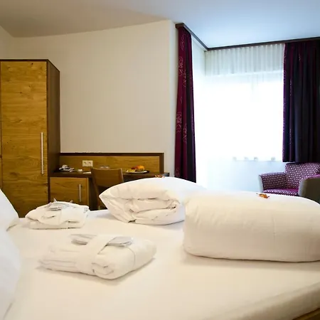 Garni Arosa Hotel 4*