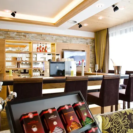 Garni Arosa Hotel 4*