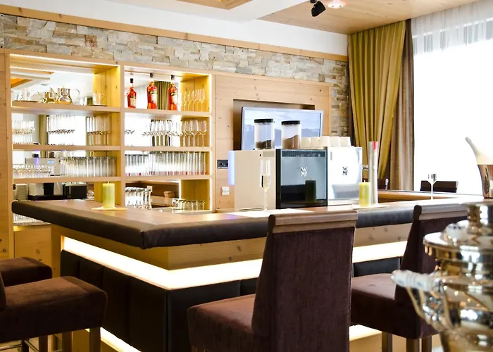Hotel Garni Arosa 4*