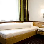 Garni Arosa Ισγκλ