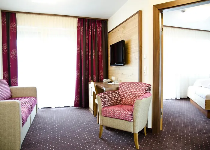 Garni Arosa Hotel 4*