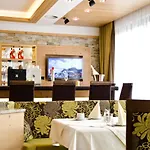 Garni Arosa Hotel 4*