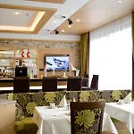 Hotel Garni Arosa 4*